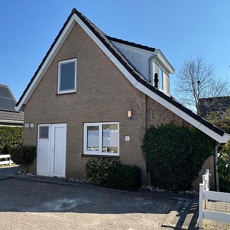Huebsches Ferienhaus In Ouddorp - Fusslaeufig Zum Strand Und Zentrum Zewnętrze zdjęcie
