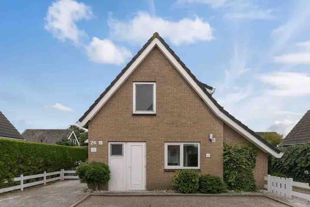 Huebsches Ferienhaus In Ouddorp - Fusslaeufig Zum Strand Und Zentrum Zewnętrze zdjęcie
