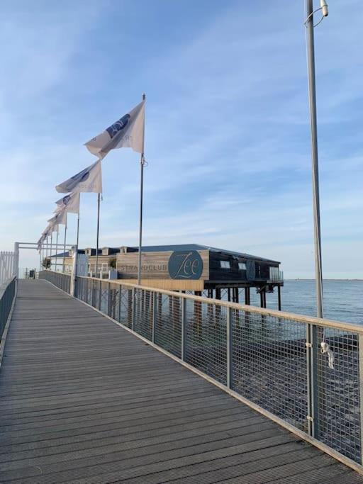 Huebsches Ferienhaus In Ouddorp - Fusslaeufig Zum Strand Und Zentrum Zewnętrze zdjęcie