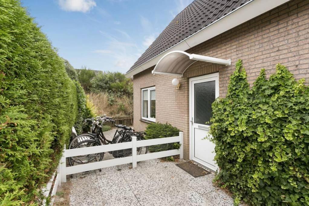 Huebsches Ferienhaus In Ouddorp - Fusslaeufig Zum Strand Und Zentrum Zewnętrze zdjęcie