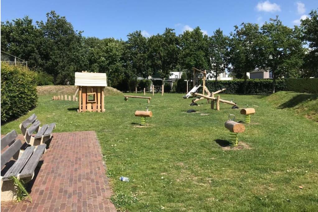 Huebsches Ferienhaus In Ouddorp - Fusslaeufig Zum Strand Und Zentrum Zewnętrze zdjęcie