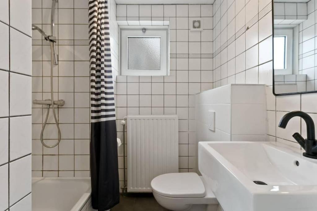 Huebsches Ferienhaus In Ouddorp - Fusslaeufig Zum Strand Und Zentrum Zewnętrze zdjęcie