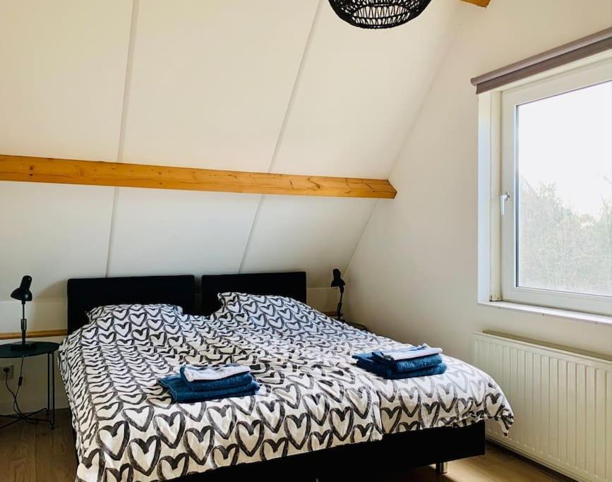 Huebsches Ferienhaus In Ouddorp - Fusslaeufig Zum Strand Und Zentrum Zewnętrze zdjęcie