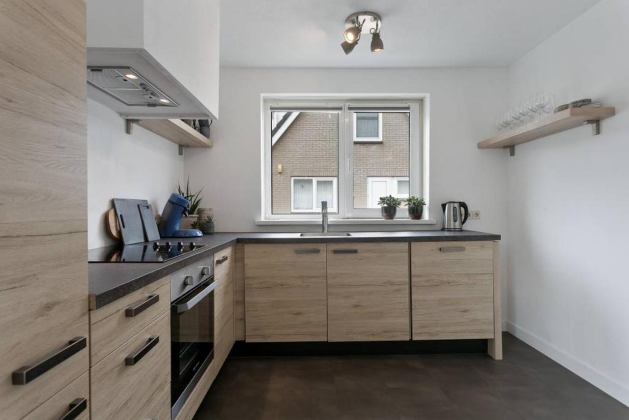 Huebsches Ferienhaus In Ouddorp - Fusslaeufig Zum Strand Und Zentrum Zewnętrze zdjęcie